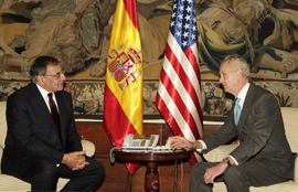 Morenés y Panetta destacan las excelentes relaciones entre EEUU y España