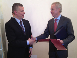El ministro de Defensa se reúne en Cracovia con su homólogo polaco