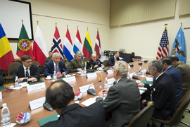 Coincidiendo con la reunión de ministros de Defensa de la OTAN