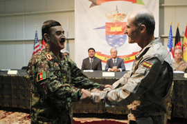 El ministro de Defensa preside el acto de transferencia de la base ‘Ruy González de Clavijo’