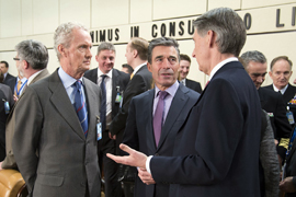 Morenés participa en la reunión de ministros de Defensa de la OTAN