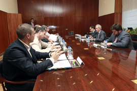 Reunión del ministro Morenés con representantes del comite de empresa de la B.A. de Morón