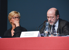 El Secretario de Estado de Defensa Pedro Argüelles junto a la ministra de Defensa de Italia Roberta Pinotti.