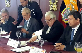 Morenés y su homólogo ecuatoriano firman un acuerdo de cooperacion