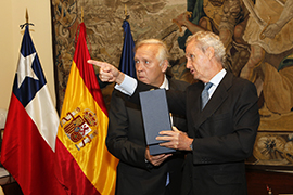 Pedro Morenés recibe a su homólogo chileno Jorge Burgos Varela