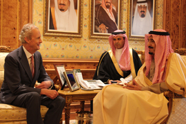 El ministro de Defensa con el príncipe heredero de Arabia Saudí en Riad