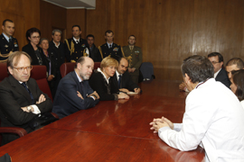 El SEDEF y la  ministra italiana de Defensa visitan  a los heridos  por el F-16
