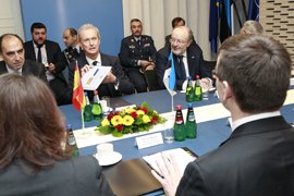 El ministro de Defensa se reúne con su homólogo estonio