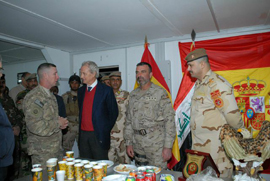 El ministro de Defensa visita al contingente desplegado en Irak