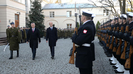 El ministro de Defensa se reúne con su homólogo polaco en Varsovia
