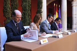 Momento de la firma del convenio de colaboración