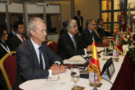 El ministro de Defensa, Pedro Morenés, asiste a la reunión de la Iniciativa 5+5 en Túnez.