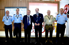 El Secretario de Estado de Defensa Pedro Argüelles,acompañado del Presidente de TEDAE Adolfo Menéndez,del DEGAM Tte.Gral.Juan Manuel García y de otros miembros de su equipo