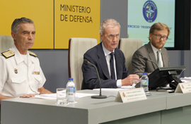 Morenés presenta el ejercicio de la OTAN ‘Trident Juncture 2015’