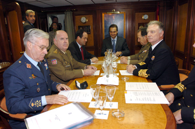 La JUJEM aprueba la directiva de Defensa Nacional  propuesta por el ministro de Defensa