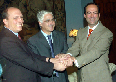 El alcalde  de Guadalajara Jesús Alique, el presidente de Castilla La Mancha José María Barreda y el ministro de Defensa, Jose Bono.