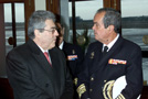 El Subsecretario de Defensa, Justo Zambrana Pineda junto con el Almirante de la Flota, almirante Angel M. Tello Valero