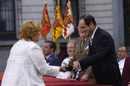 El ministro Bono entregando el Premio Ejército de enseñanza escolar