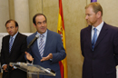 El Ministro de Defensa junto al delegado del gobierno Balear y el director general de infraestructura