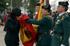 Personal civil jurando Bandera en la academia de la Guardia Civil de Baeza