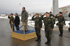 José Bono, ministro de Defensa, recibe honores en el destacamento de Istok