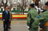 El ministro de Defensa recibe novedades tras pasar revista a las tropas de la Brigada Paracaidista
