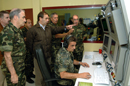El Ministro de Defensa, José Antonio Alonso,durante su visita al Simulador de Adiestramiento en Combate (SIACOM)