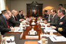 El ministro de Defensa, José Antonio Alonso, se reune con el Secretario de Defensa Donald Rumsfeld