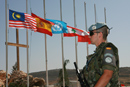 Las banderas ondean a media asta en la base española en Libano por las víctimas de la explosión de ayer