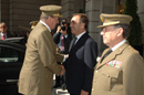 El ministro Alonso recibe a S.M. El Rey a su llegada al Ministerio de Defensa