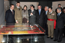 SS.AA.RR. los Principes de Asturias durante la inauguración de la exposición en el Centro Cultural de la Villa