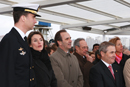 SS.AA.RR. los Príncipes de Asturias y el ministro de Defensa contemplan la entrada del buque en el mar