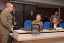 Exposición del general Martínez Valero durante la visita al CIFAS
