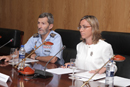 La ministra de Defensa, Carme Chacón durante la videoconferencia con Afganistán