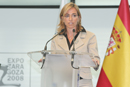 La ministra de Defensa Carme Chacón durante su visita a la Exposición Internacional de Zaragoza