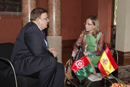 La ministra de Defensa Carme Chacón junto con el ministro de Defensa de Afganistán Abdul Raheem Wardak mantienen un encuentro bilateral