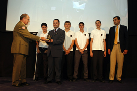 Premio Ejército categoría enseñanza escolar al colegio Tajamar de Madrid