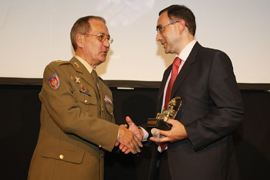 Premio Ejército de Investigación en humanidades a Carlos Belloso