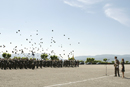 S.A.R. el Principe de Asturias da la orden de romper filas a las compañías formada por los nuevos sargentos