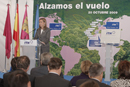 La ministra de Defensa Carme Chacón dirige unas palabras a los asistentes