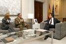 Zapatero recibe al general Asarta en La Moncloa