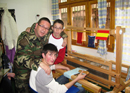 Personal integrante de la Sexta Fuerza Expedicionaria de Infantería de Marina en Bosnia-Herzegovina, en proyectos de cooperación civil, colaborando con centros de discapacitados del país