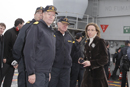 La ministra de Defensa en la cubierta del portaaviones 'Príncipe de Asturias'