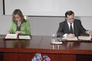 La ministra de Defensa  y el Rector Magnífico de la Universidad Politécnica de Cartagena durante la firman el Convenio