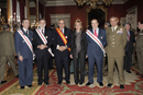 Foto de grupo de la ministra de Defensa, Carme Chacón con los condecorados