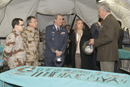 La ministra de Defensa Carme Chacón visita una exposición estática de la UMAAD
