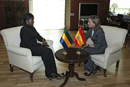 Visita oficial de la ministra de Defensa de la República Gabonesa