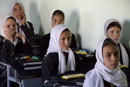 El contingente en Qala i Naw enseña español a niñas afganas