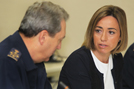 La ministra de Defensa, Carme Chacón, acompañada del general del Aire, José Jiménez Ruiz, durante la videoconferencia