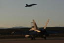Salida de los F-18 para la operación de apoyo al pueblo libio